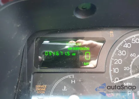 2003 Lincoln Town Car Signature из США, поврежденный, VIN 1LNHM82W13Y696408